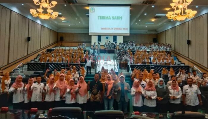 Ratusan Siswa SMPN 2 Kesamben Datangi Gedung DPRD Jombang