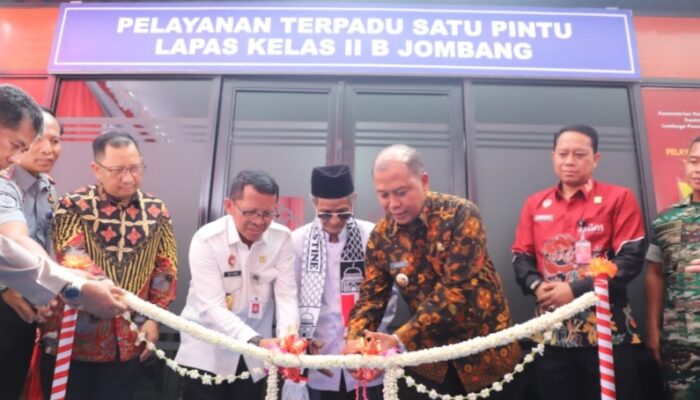Pj Bupati Jombang Resmikan Ruang Pelayanan Terpadu Lapas II B