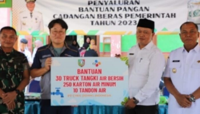 Pj Bupati Jombang Serap Aspirasi Dan Salurkan Bantuan Sosial