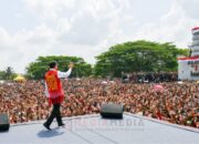 Presiden Jokowi Hadiri Festival Dangai Ehau Di Alun-alun ITHO