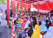 Presiden Jokowi Serahkan BLT El Nino Di Kantor Pos Genteng