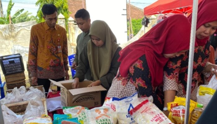 Realisasikan Permintaan Warga Bupati Dhito Gelar Pasar Murah  