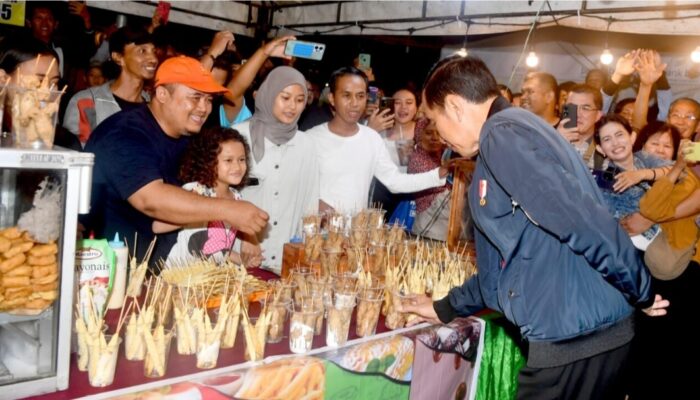 Malam Tahun Baru 2024 Presiden Jokowi Sapa Masyarakat Di Kota Surakarta