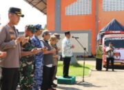 Pj Bupati Jombang Simbolis Berangkatkan Pendistribusian Logistik Pemilu 2024 Di GOR Merdeka 