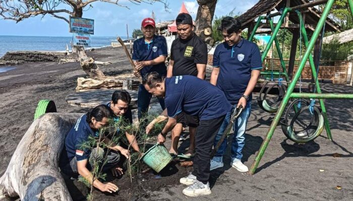 KJJT Kolaborasi Dengan Pokdarwis Pawon Jaya, Tanam Puluhan Pohon Cemara