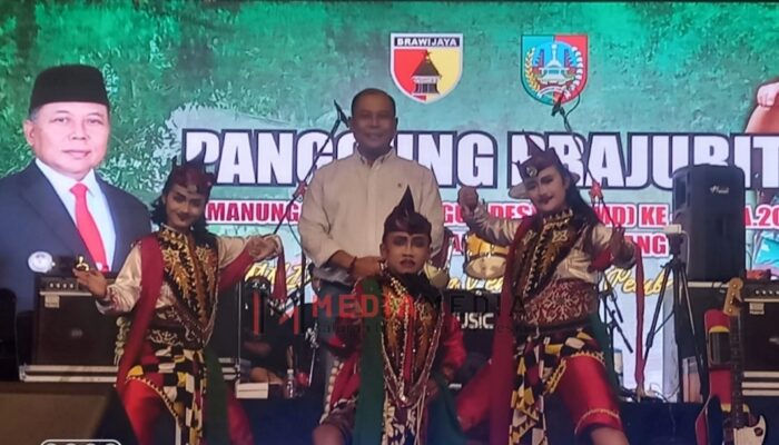 Pj Bupati Jombang Giat Gempur Rokok Ilegal Di Kecamatan Wonosalam 