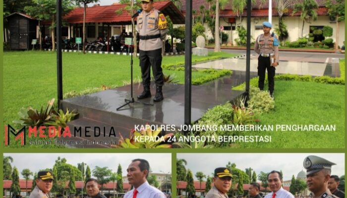 Kapolres Jombang Memberikan Penghargaan kepada 24 Anggota Berprestasi