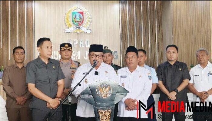 Bupati Jombang Sampaikan Komitmen Tentang Raperda Perlindungan Perempuan Pada Rapat Paripurna DPRD Jombang