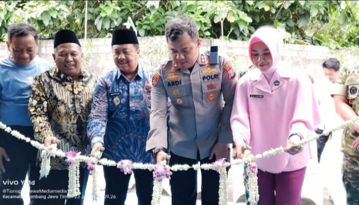 Dukung Program Makan Bergizi Gratis, Kapolres Jombang Resmikan Tiga SPPG Yayasan Kemala Bhayangkari
