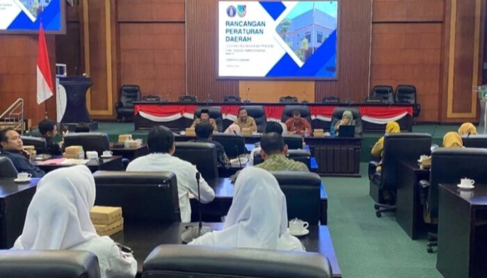 DPRD Jombang Bahas Raperda Perlindungan Guru, Dorong Kepastian Hukum bagi Pendidik