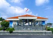 Dinas PUPR Jombang Rutin Bersihkan Lingkungan Kantor, Dukung Program Indonesia ASRI