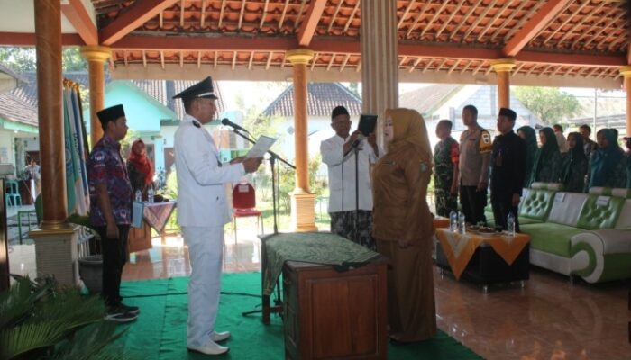 Pelantikan Kaur Kesejahteraan Rakyat, Pemdes Karangpakis Resmi Lantik Galuh Ayu Rikasari