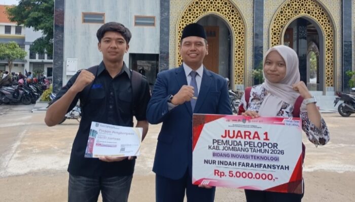 Membanggakan Kecamatan Kabuh! Dua Siswa SMKN Kabuh Raih Juara 1 dan 2 Inovasi Teknologi di Hari Sumpah Pemuda